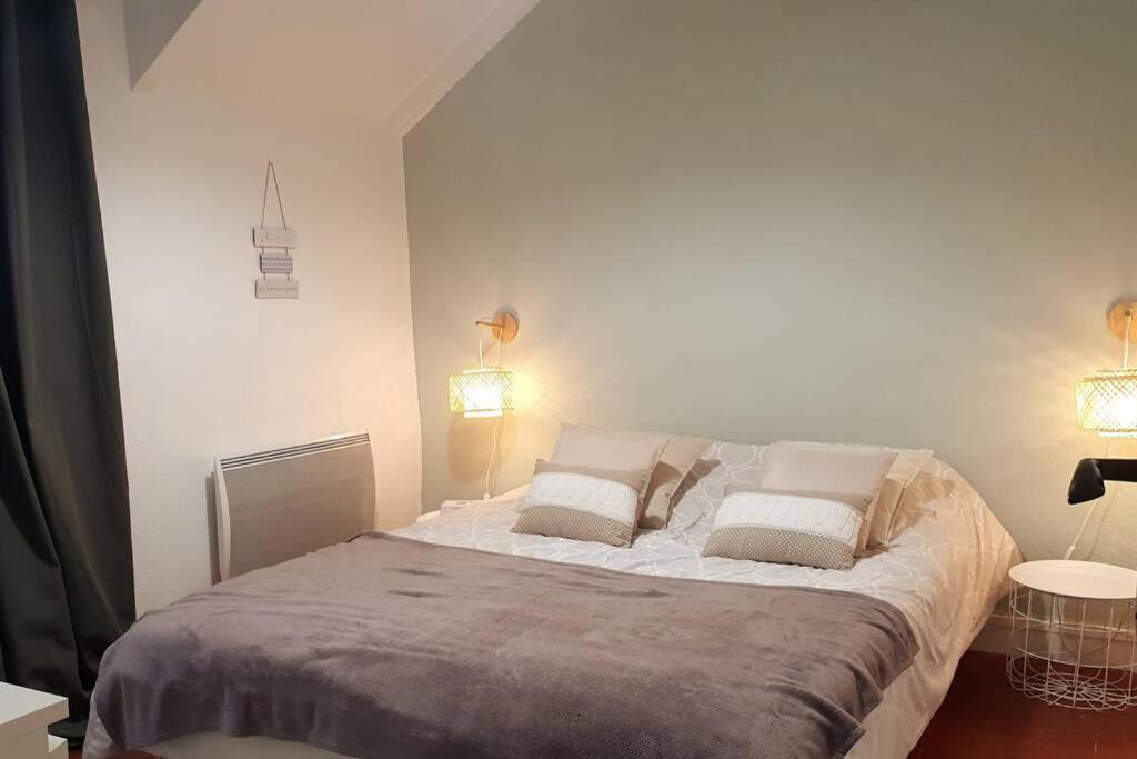T2 Cosy Au Calme,Entree Autonome,Centre Historique Apartment Montelimar Bagian luar foto